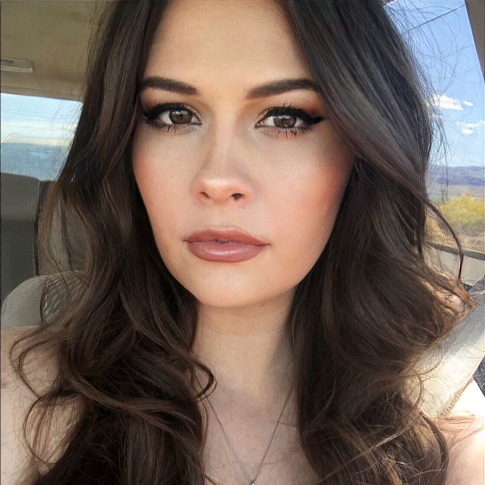 Meet your Posher, Jessica